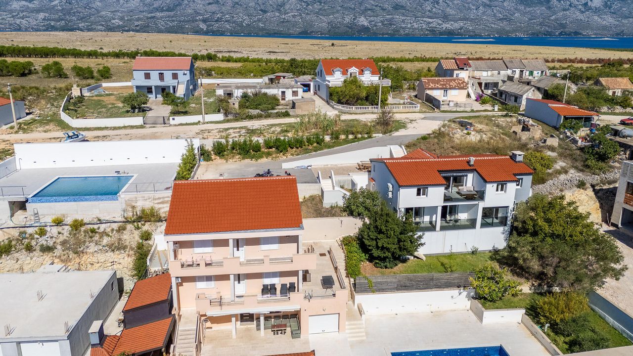 house house
